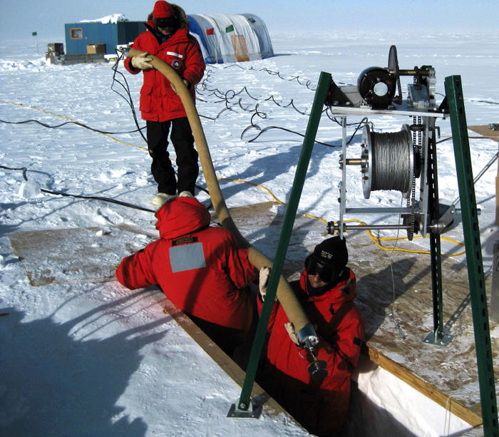 Murat Aydin and Todd Sowers prepare to sample firn air at South Pole